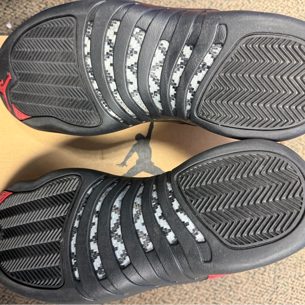 Jordan 12 Retro Reverse Flu Game - Red and Black High-Top Sneakers - Picture 5 of 5